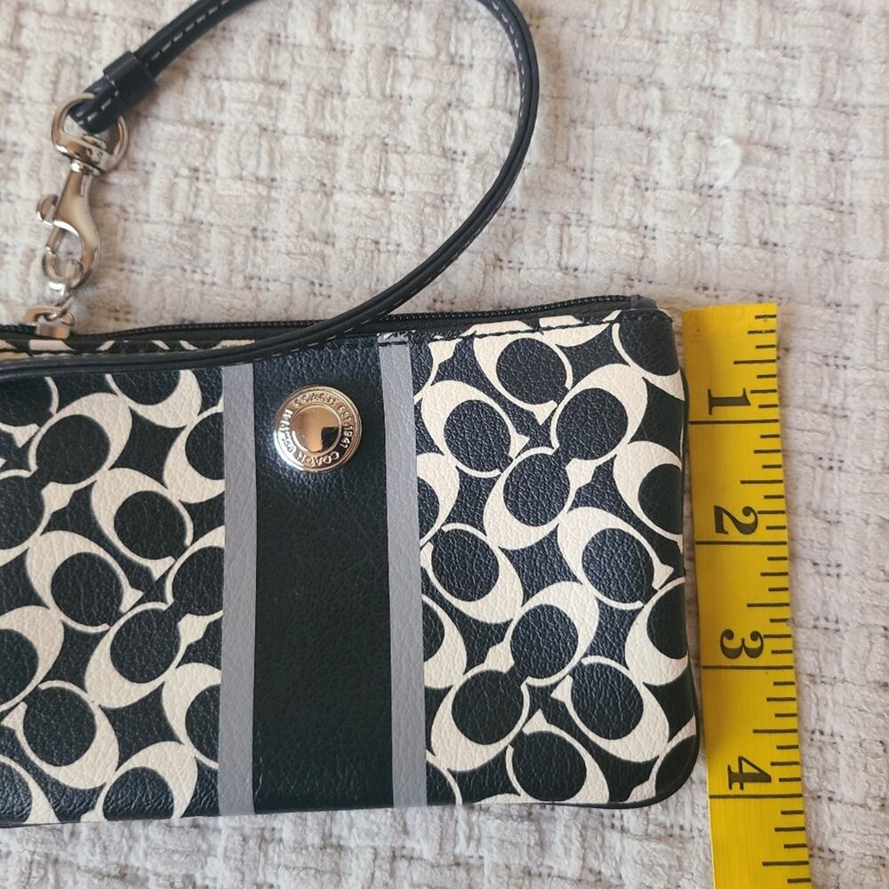 Coach Black and White Patterned Wristlet - Picture 7 of 9
